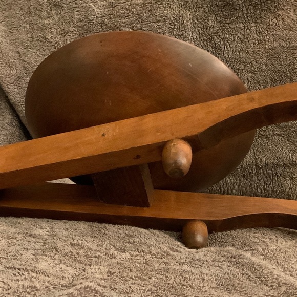 USA SMALL WOODEN WHEEL BARREL & BOWL - Picture 6 of 9